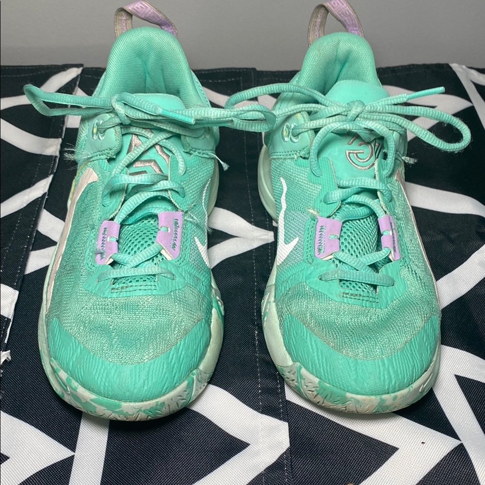 Nike Boy Mint Purple Giannis Immortality 2 Sneakers